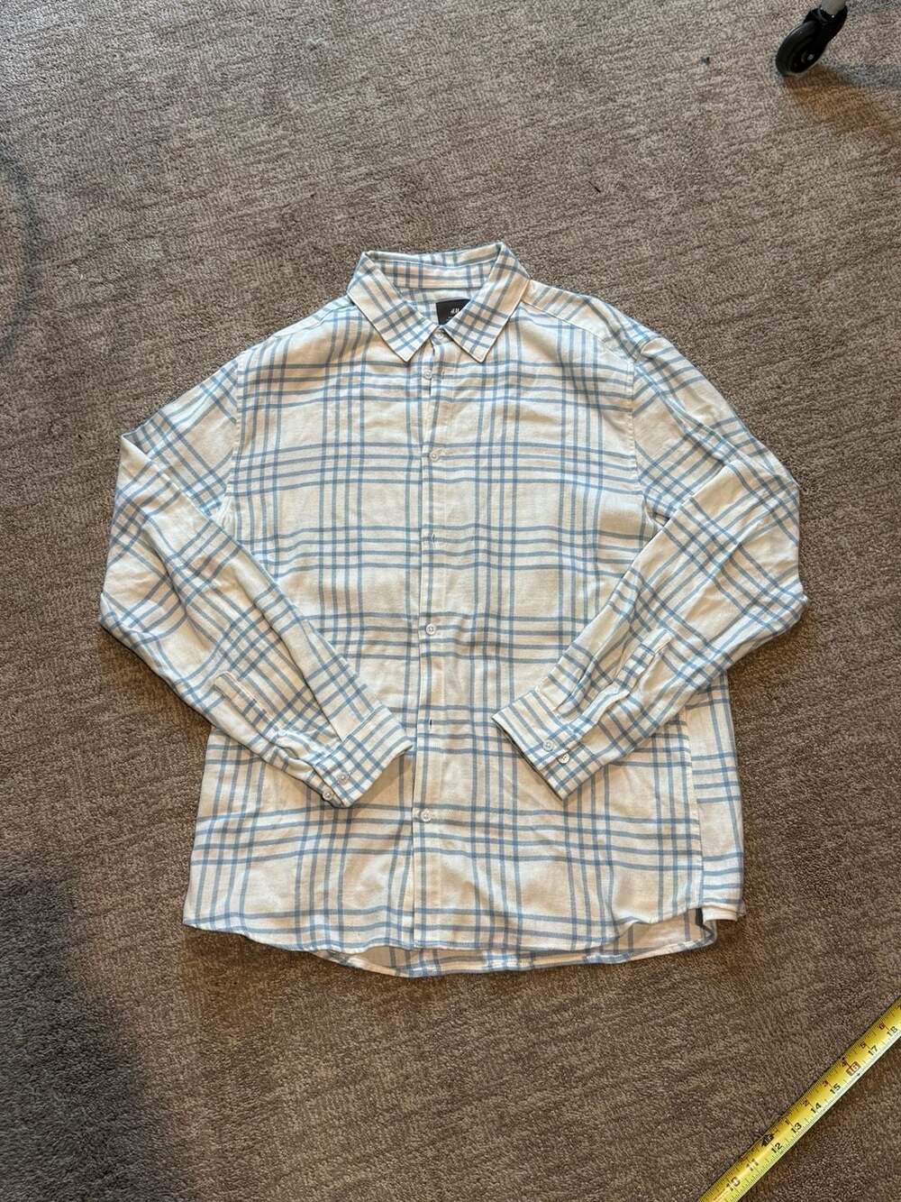 H&M Regular Fit Blue and White Plaid Long Sleeve Button-Down Shirt Men's Size L
